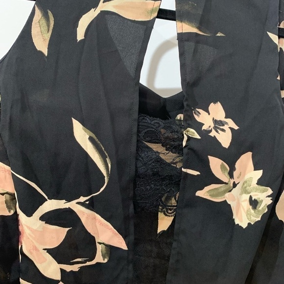 Dynamite medium top - V neck - Back lace - Picture 5 of 5